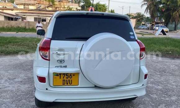 Buy Used Toyota RAV4 White Car in Dar es Salaam in Dar es Salaam Buy Used Toyota RAV4 White Car in Dar es Salaam in Dar es Salaam