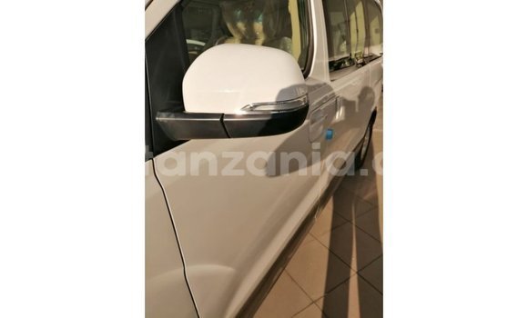 Buy Import Hyundai Accent White Car in Import - Dubai in Arusha Buy Import Hyundai Accent White Car in Import - Dubai in Arusha