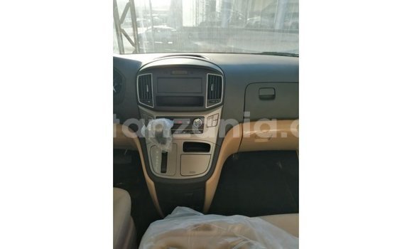 Buy Import Hyundai Accent White Car in Import - Dubai in Arusha Buy Import Hyundai Accent White Car in Import - Dubai in Arusha