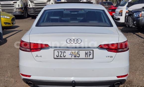 Nunua Ilio tumika Audi A4 Nyeupe Gari ndani ya Dodoma nchini Dodoma Nunua Ilio tumika Audi A4 Nyeupe Gari ndani ya Dodoma nchini Dodoma