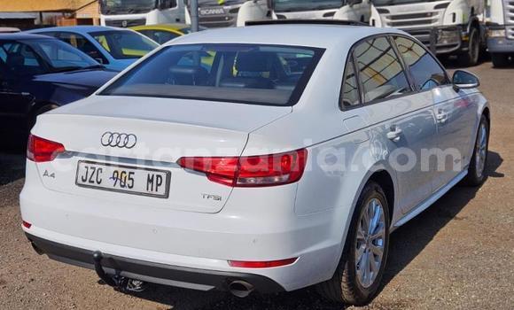 Nunua Ilio tumika Audi A4 Nyeupe Gari ndani ya Dodoma nchini Dodoma Nunua Ilio tumika Audi A4 Nyeupe Gari ndani ya Dodoma nchini Dodoma