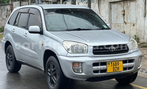 Nunua Ilio tumika Toyota RAV4 Fedha Gari ndani ya Ilala nchini Dar es Salaam Nunua Ilio tumika Toyota RAV4 Fedha Gari ndani ya Ilala nchini Dar es Salaam