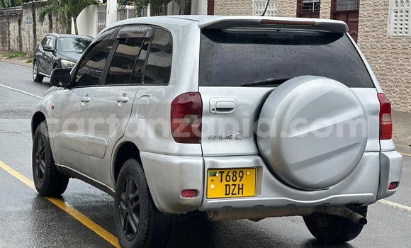 Nunua Ilio tumika Toyota RAV4 Fedha Gari ndani ya Ilala nchini Dar es Salaam Nunua Ilio tumika Toyota RAV4 Fedha Gari ndani ya Ilala nchini Dar es Salaam