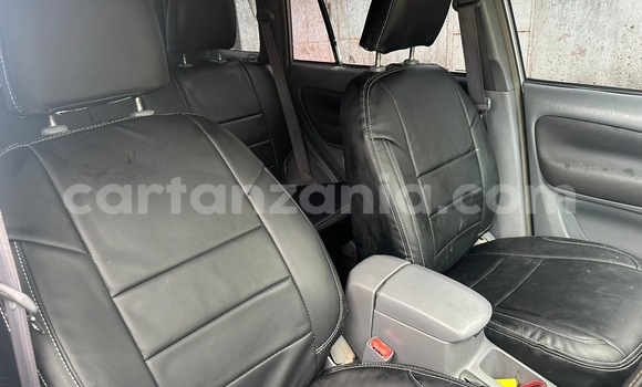 Nunua Ilio tumika Toyota RAV4 Fedha Gari ndani ya Ilala nchini Dar es Salaam Nunua Ilio tumika Toyota RAV4 Fedha Gari ndani ya Ilala nchini Dar es Salaam
