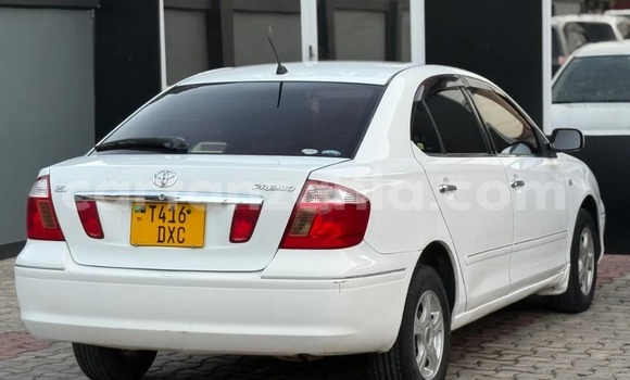 Nunua Ilio tumika Toyota Premio Nyeupe Gari ndani ya Dar es Salaam nchini Dar es Salaam