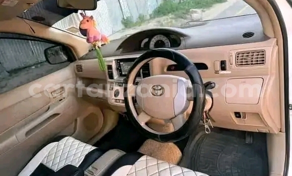 Nunua Ilio tumika Toyota Raum Nyeupe Gari ndani ya Butiama nchini Mara Nunua Ilio tumika Toyota Raum Nyeupe Gari ndani ya Butiama nchini Mara