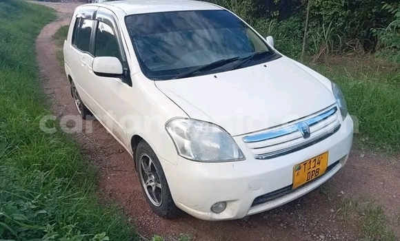 Buy Used Toyota Raum White Car in Chato in Geita Buy Used Toyota Raum White Car in Chato in Geita