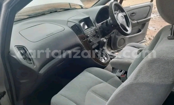 Nunua Ilio tumika Toyota Harrier Nyingine Gari ndani ya Bariadi nchini Simiyu Nunua Ilio tumika Toyota Harrier Nyingine Gari ndani ya Bariadi nchini Simiyu