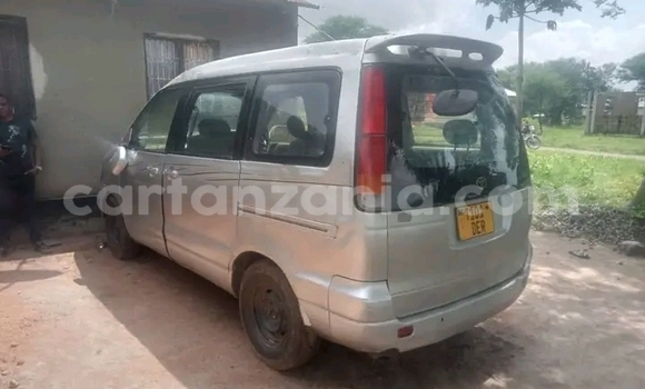 Nunua Ilio tumika Toyota Noah Nyingine Gari ndani ya Biharamulo nchini Kagera Nunua Ilio tumika Toyota Noah Nyingine Gari ndani ya Biharamulo nchini Kagera