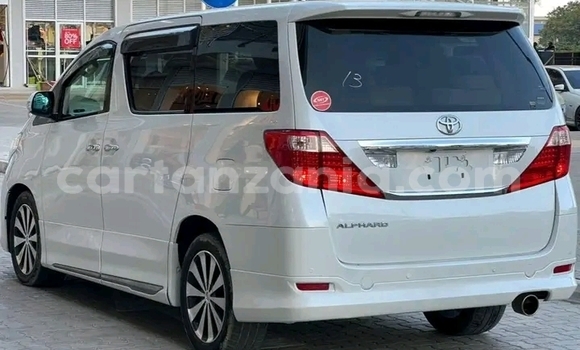 Buy Used Toyota Alphard White Car in Bunda in Mara Buy Used Toyota Alphard White Car in Bunda in Mara