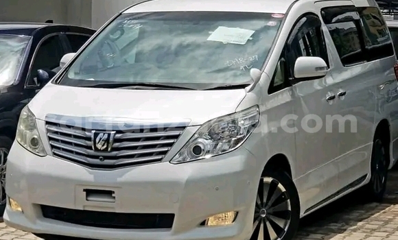 Buy Used Toyota Alphard White Car in Bunda in Mara Buy Used Toyota Alphard White Car in Bunda in Mara
