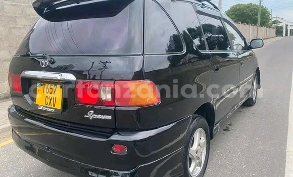 Nunua Ilio tumika Toyota Ipsum Nyeusi Gari ndani ya Biharamulo nchini Kagera Nunua Ilio tumika Toyota Ipsum Nyeusi Gari ndani ya Biharamulo nchini Kagera