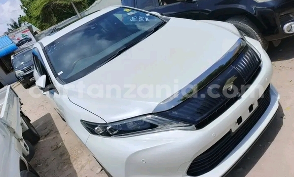 Nunua Ilio tumika Toyota Harrier Nyeupe Gari ndani ya Biharamulo nchini Kagera Nunua Ilio tumika Toyota Harrier Nyeupe Gari ndani ya Biharamulo nchini Kagera