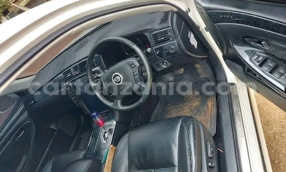 Nunua Ilio tumika Toyota Crown Nyeupe Gari ndani ya Biharamulo nchini Kagera Nunua Ilio tumika Toyota Crown Nyeupe Gari ndani ya Biharamulo nchini Kagera
