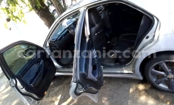 Buy Used Toyota Crown White Car in Chamwino in Dodoma Buy Used Toyota Crown White Car in Chamwino in Dodoma