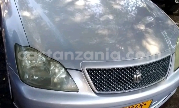 Buy Used Toyota Crown White Car in Chamwino in Dodoma Buy Used Toyota Crown White Car in Chamwino in Dodoma