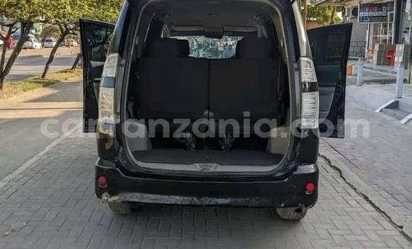 Nunua Ilio tumika Toyota Noah Nyeusi Gari ndani ya Bahi nchini Dodoma