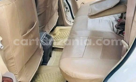 Buy Used Toyota Harrier White Car in Biharamulo in Kagera Buy Used Toyota Harrier White Car in Biharamulo in Kagera