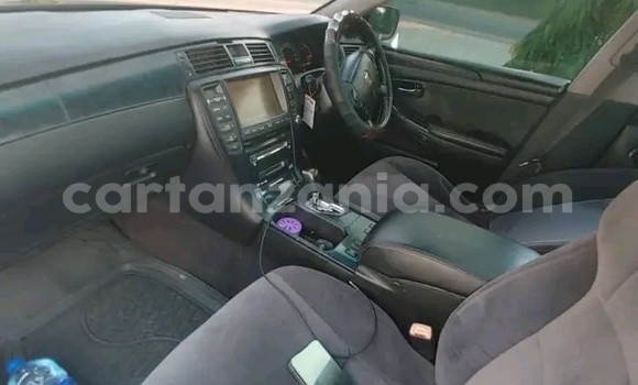 Buy Used Toyota Crown Black Car in Biharamulo in Kagera
