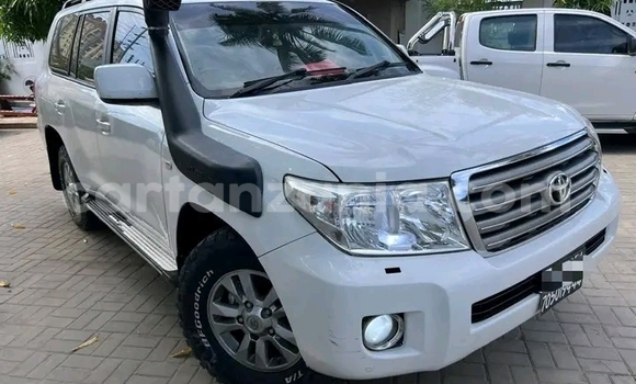 Buy Used Toyota Land Cruiser White Car in Bariadi in Simiyu Buy Used Toyota Land Cruiser White Car in Bariadi in Simiyu