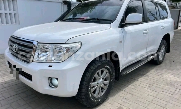 Buy Used Toyota Land Cruiser White Car in Bariadi in Simiyu Buy Used Toyota Land Cruiser White Car in Bariadi in Simiyu