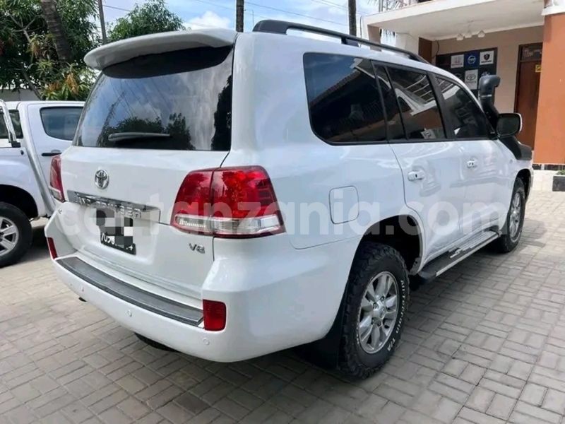 Big with watermark toyota land cruiser simiyu bariadi 27392
