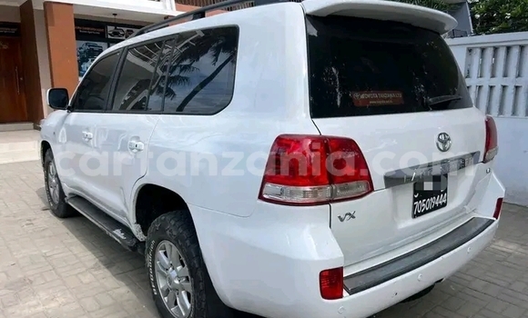 Buy Used Toyota Land Cruiser White Car in Bariadi in Simiyu Buy Used Toyota Land Cruiser White Car in Bariadi in Simiyu