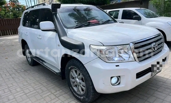 Buy Used Toyota Land Cruiser White Car in Bariadi in Simiyu Buy Used Toyota Land Cruiser White Car in Bariadi in Simiyu