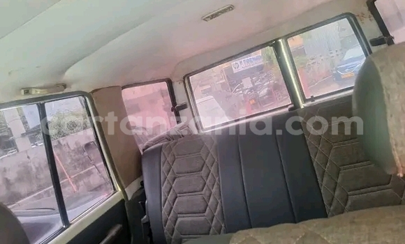 Nunua Ilio tumika Toyota Land Cruiser Prado Nyeupe Gari ndani ya Biharamulo nchini Kagera Nunua Ilio tumika Toyota Land Cruiser Prado Nyeupe Gari ndani ya Biharamulo nchini Kagera