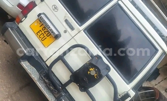 Nunua Ilio tumika Toyota Land Cruiser Prado Nyeupe Gari ndani ya Biharamulo nchini Kagera Nunua Ilio tumika Toyota Land Cruiser Prado Nyeupe Gari ndani ya Biharamulo nchini Kagera