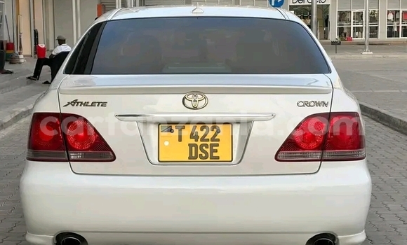 Buy Used Toyota Crown White Car in Biharamulo in Kagera Buy Used Toyota Crown White Car in Biharamulo in Kagera