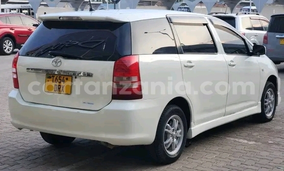 Buy Used Toyota IST White Car in Biharamulo in Kagera Buy Used Toyota IST White Car in Biharamulo in Kagera