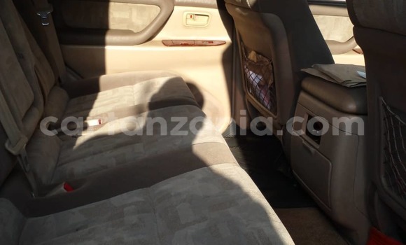 Nunua Ilio tumika Toyota Land Cruiser Nyeupe Gari ndani ya Dar es Salaam nchini Dar es Salaam Nunua Ilio tumika Toyota Land Cruiser Nyeupe Gari ndani ya Dar es Salaam nchini Dar es Salaam