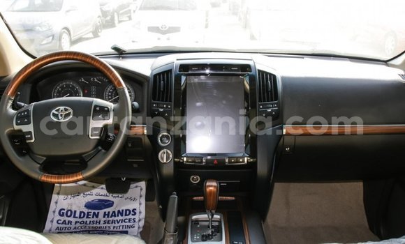 Nunua Imported Toyota Land Cruiser Nyingine Gari ndani ya Import - Dubai nchini Arusha Nunua Imported Toyota Land Cruiser Nyingine Gari ndani ya Import - Dubai nchini Arusha