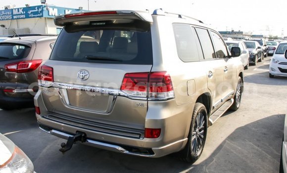 Nunua Imported Toyota Land Cruiser Nyingine Gari ndani ya Import - Dubai nchini Arusha Nunua Imported Toyota Land Cruiser Nyingine Gari ndani ya Import - Dubai nchini Arusha