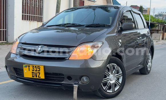 Buy Used Toyota IST Beige Car in Dar es Salaam in Dar es Salaam