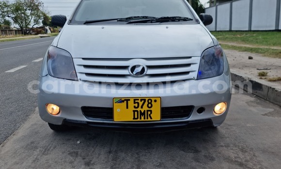 Buy Used Toyota IST Silver Car in Dar es Salaam in Dar es Salaam