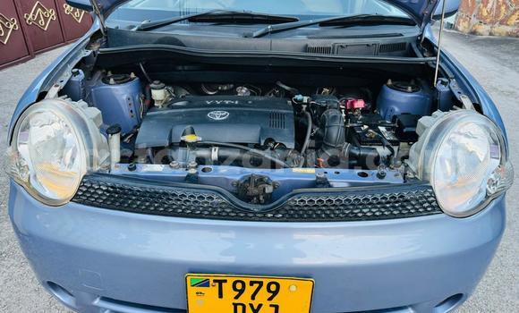 Buy Used Toyota Sienta Blue Car in Dar es Salaam in Dar es Salaam