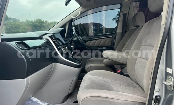 Buy Used Toyota Alphard Silver Car in Dar es Salaam in Dar es Salaam