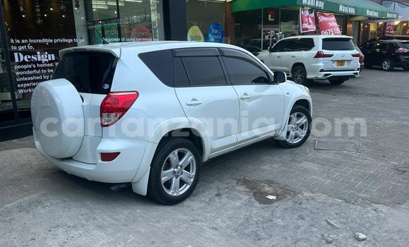 Buy Used Toyota RAV4 White Car in Dar es Salaam in Dar es Salaam