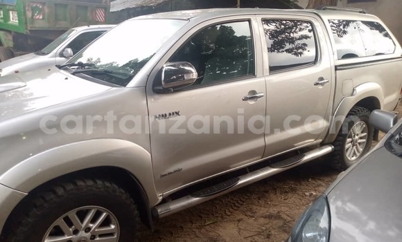 Buy Used Toyota Hilux Silver Car in Dar es Salaam in Dar es Salaam Buy Used Toyota Hilux Silver Car in Dar es Salaam in Dar es Salaam