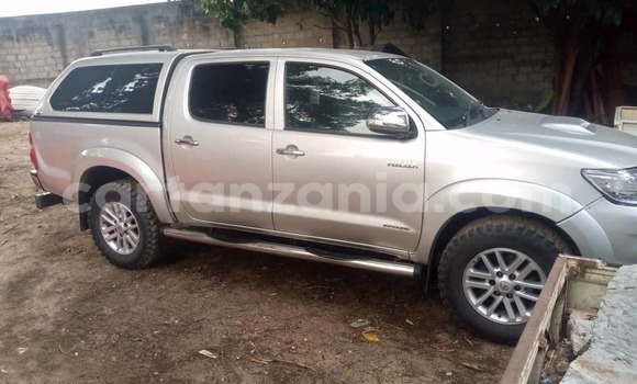 Buy Used Toyota Hilux Silver Car in Dar es Salaam in Dar es Salaam Buy Used Toyota Hilux Silver Car in Dar es Salaam in Dar es Salaam