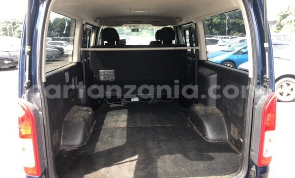 Buy Used Toyota Hiace Blue Car in Dodoma in Dodoma Buy Used Toyota Hiace Blue Car in Dodoma in Dodoma