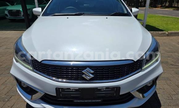 Buy Used Suzuki Ciaz White Car in Dar es Salaam in Dar es Salaam Buy Used Suzuki Ciaz White Car in Dar es Salaam in Dar es Salaam
