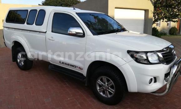 Buy Used Toyota Hilux White Car in Dodoma in Dodoma Buy Used Toyota Hilux White Car in Dodoma in Dodoma