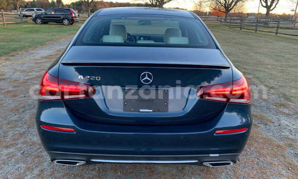 Buy Used Mercedes-Benz A200 Blue Car in Dodoma in Dodoma Buy Used Mercedes-Benz A200 Blue Car in Dodoma in Dodoma