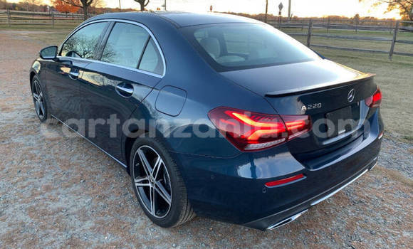 Buy Used Mercedes-Benz A200 Blue Car in Dodoma in Dodoma Buy Used Mercedes-Benz A200 Blue Car in Dodoma in Dodoma