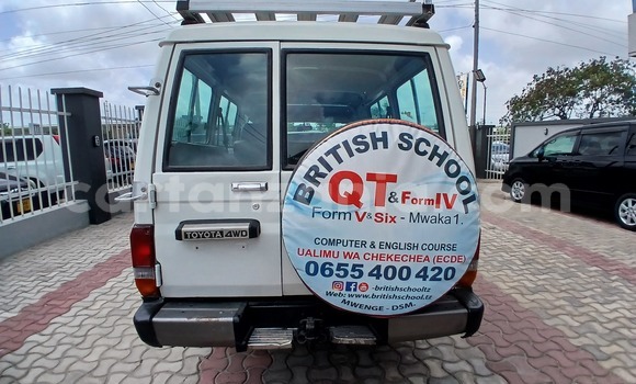 Buy Used Toyota Land Cruiser White Car in Dar es Salaam in Dar es Salaam Buy Used Toyota Land Cruiser White Car in Dar es Salaam in Dar es Salaam