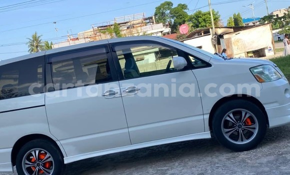 Buy Used Toyota Noah White Car in Dar es Salaam in Dar es Salaam Buy Used Toyota Noah White Car in Dar es Salaam in Dar es Salaam