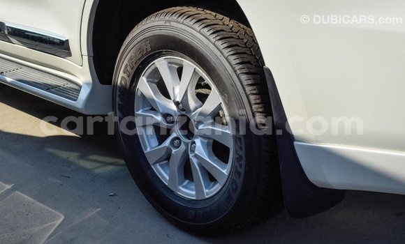 Nunua Imported Toyota Land Cruiser Nyeupe Gari ndani ya Import - Dubai nchini Arusha Nunua Imported Toyota Land Cruiser Nyeupe Gari ndani ya Import - Dubai nchini Arusha